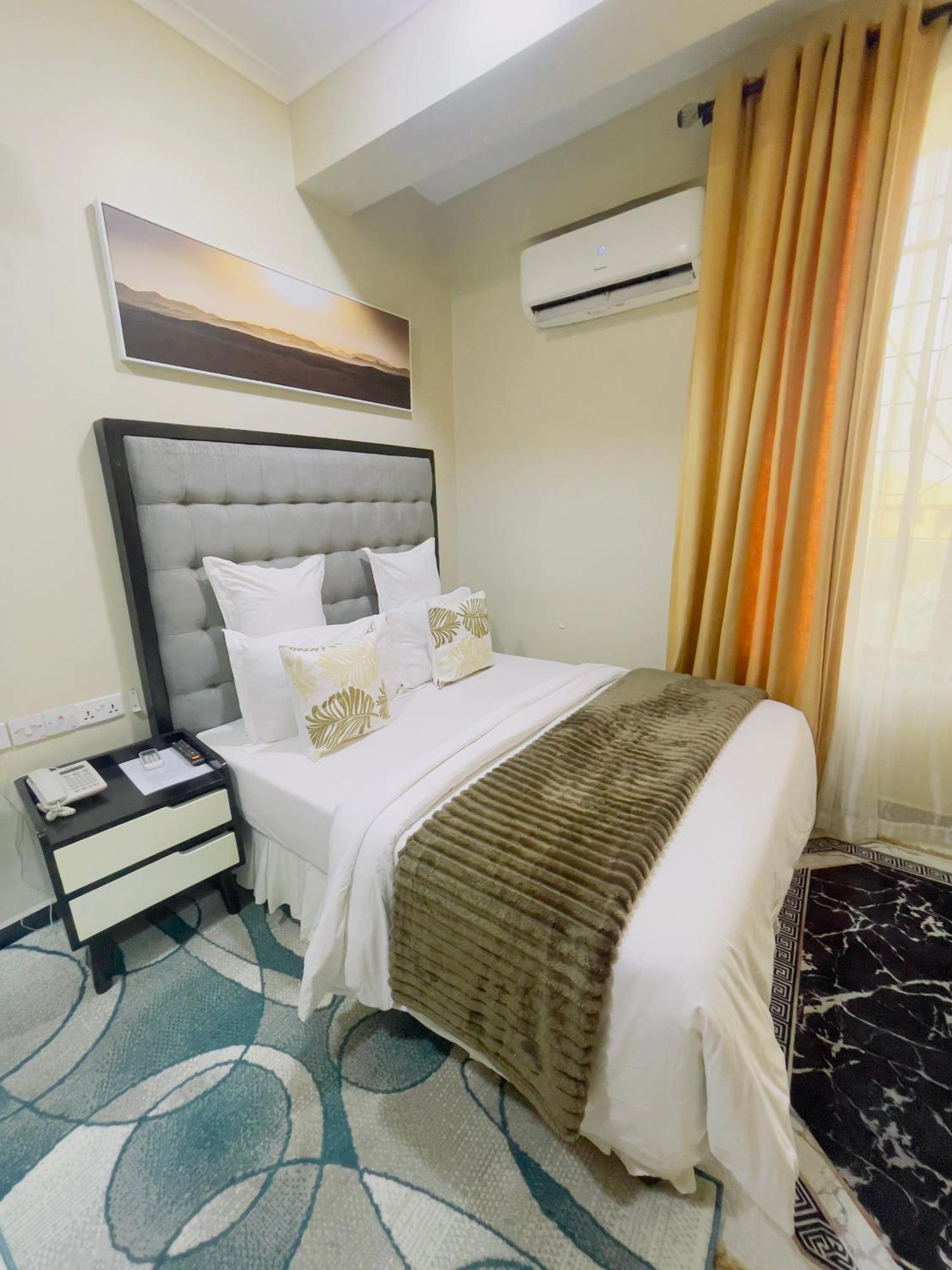 Diary Hotel ดาร์เอสซาลาม ภายนอก รูปภาพ